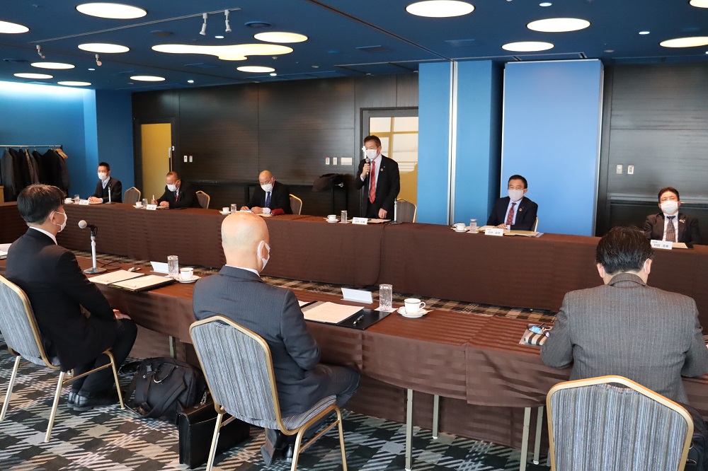 琵琶湖ホテルで開催した連合滋賀と滋賀県社会保険労務士会との意見交換会の様子